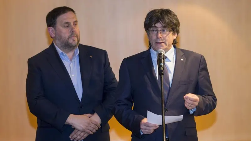 El president, Carles Puigdemont y el vicepresidente, Oriol Junqueras.