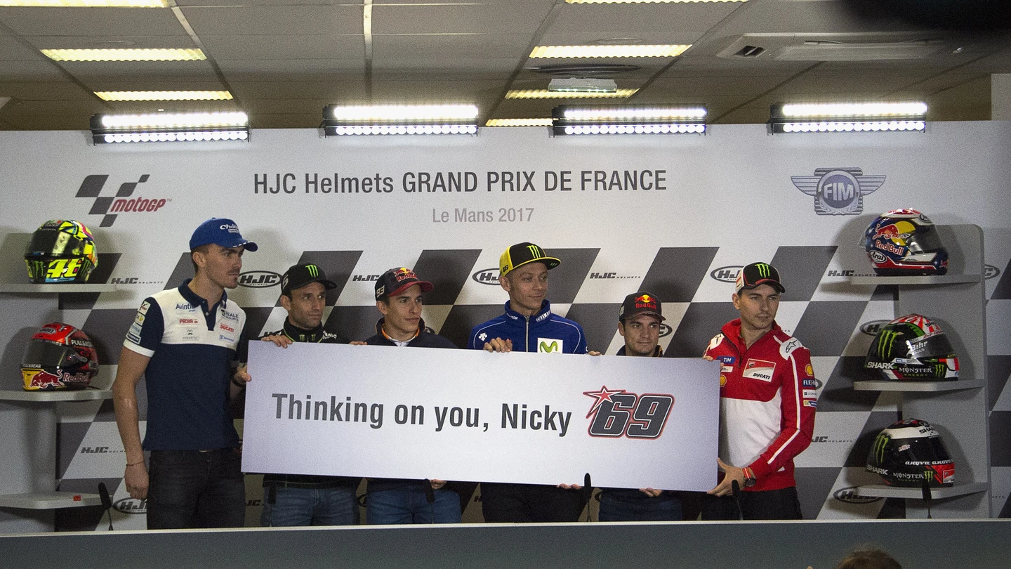 Los pilotos de MotoGP mandan ánimos a Nicky Hayden Los pilotos de MotoGP mandan ánimos a Nicky Hayden