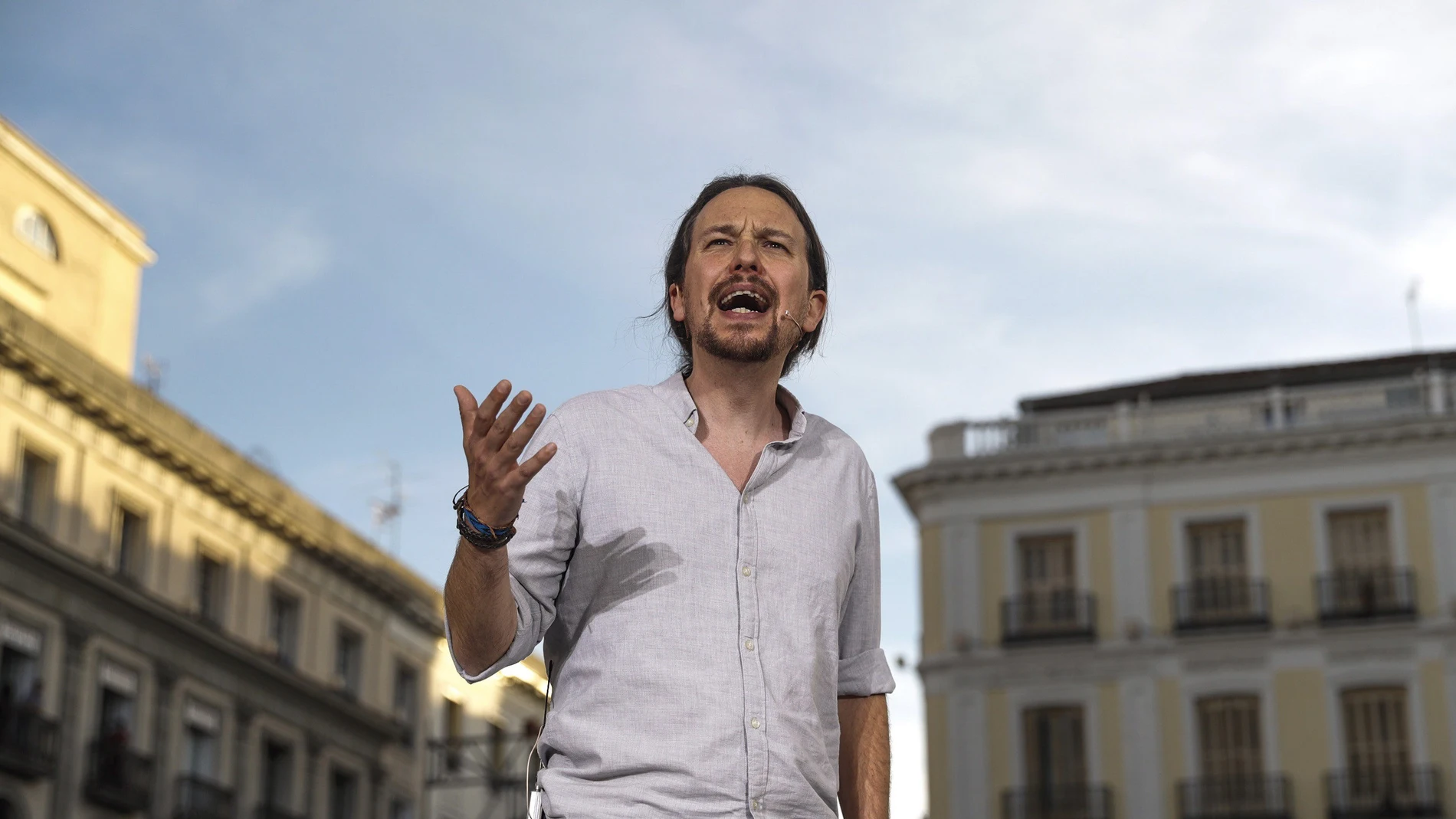 El líder de Podemos Pablo Iglesias interviene en la Puerta del Sol de Madrid