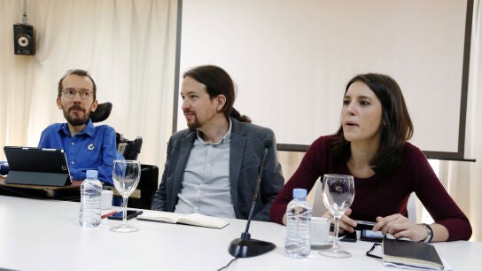 Los l&iacute;deres de Podemos, Pablo Iglesias, Pablo Echenique e Irene Montero