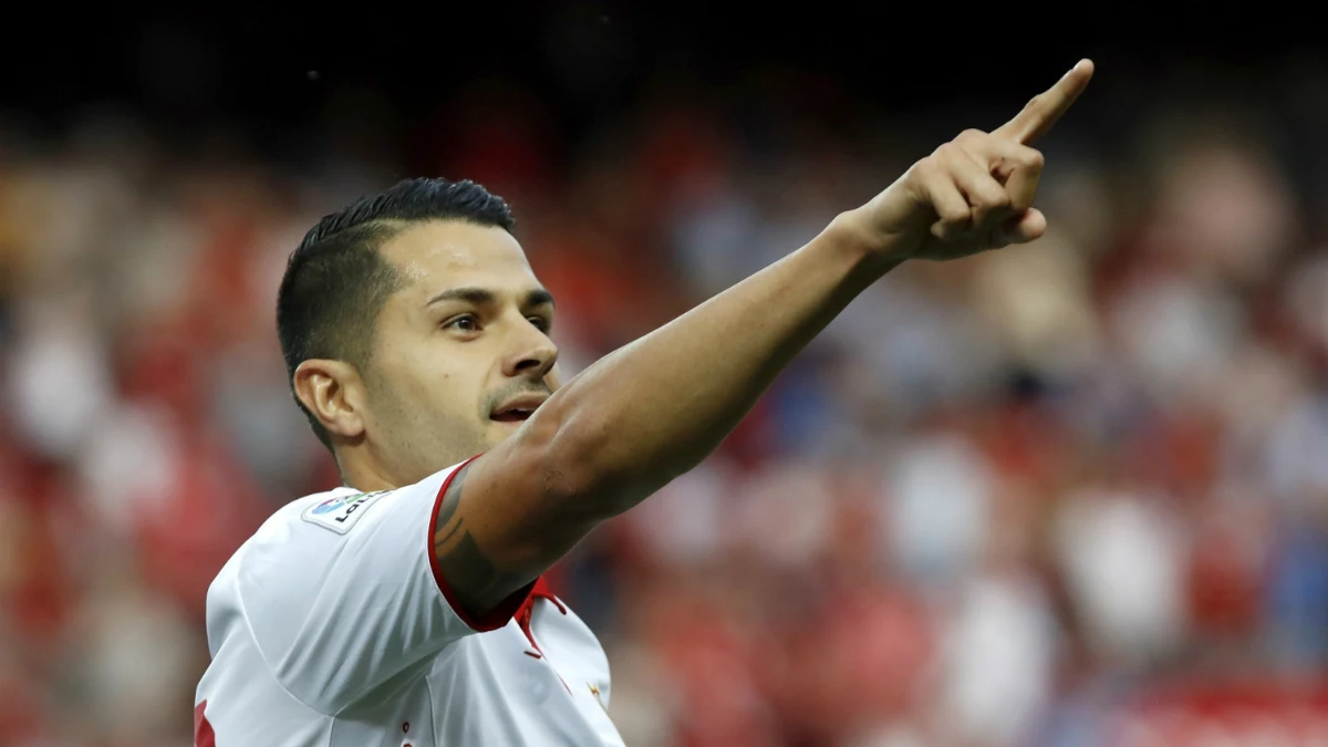 Vitolo celebra un gol