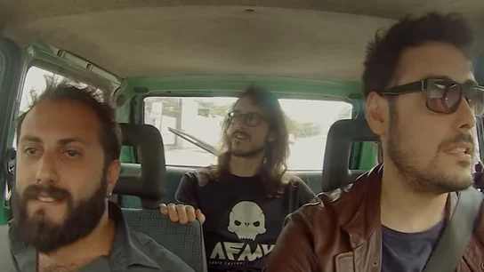 Tres amigos cantando 'Despacito' Tres amigos cantando 'Despacito'