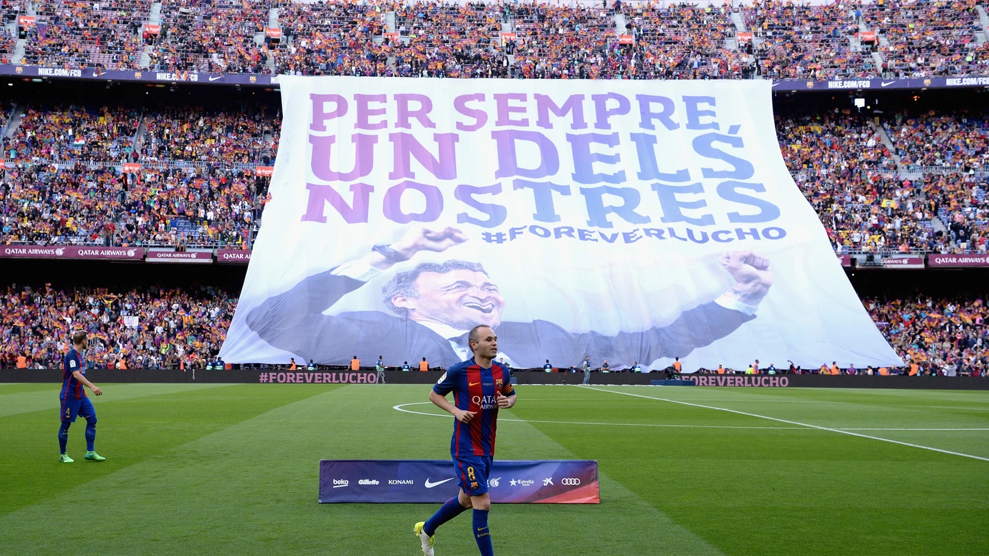 Tifo desplegado en el Camp Nou homenajeando a Luis Enrique Tifo desplegado en el Camp Nou homenajeando a Luis Enrique