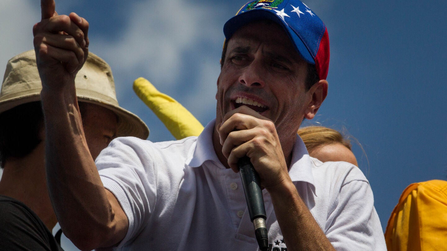 Henrique Capriles participa en una en una manifestaci&oacute;n en Caracas 