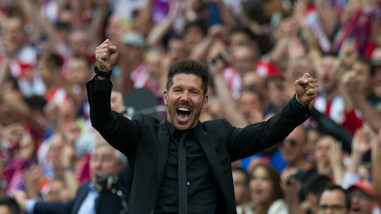 Simeone celebra un gol