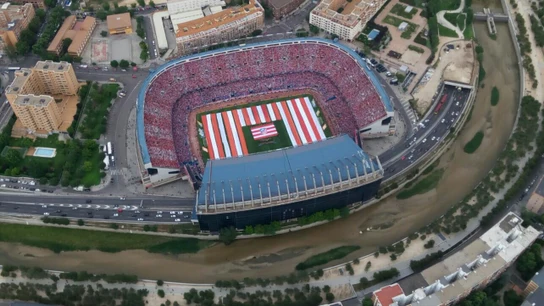 El Calderón, visto desde arriba en el homenaje de despedida El Calderón, visto desde arriba en el homenaje de despedida