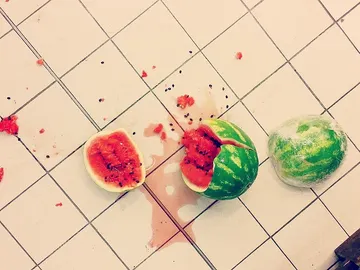 Cuidado si lo que se te cae es sandía o alimentos húmedos... Cuidado si lo que se te cae es sandía o alimentos húmedos...