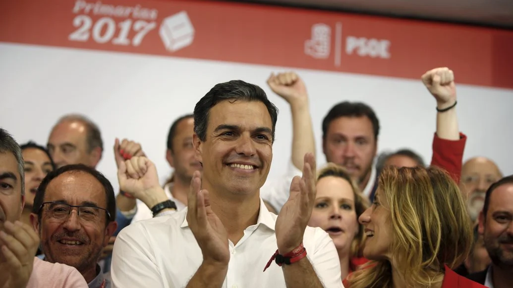 Pedro Sánchez celebrando su victoria en las primarias del PSOE