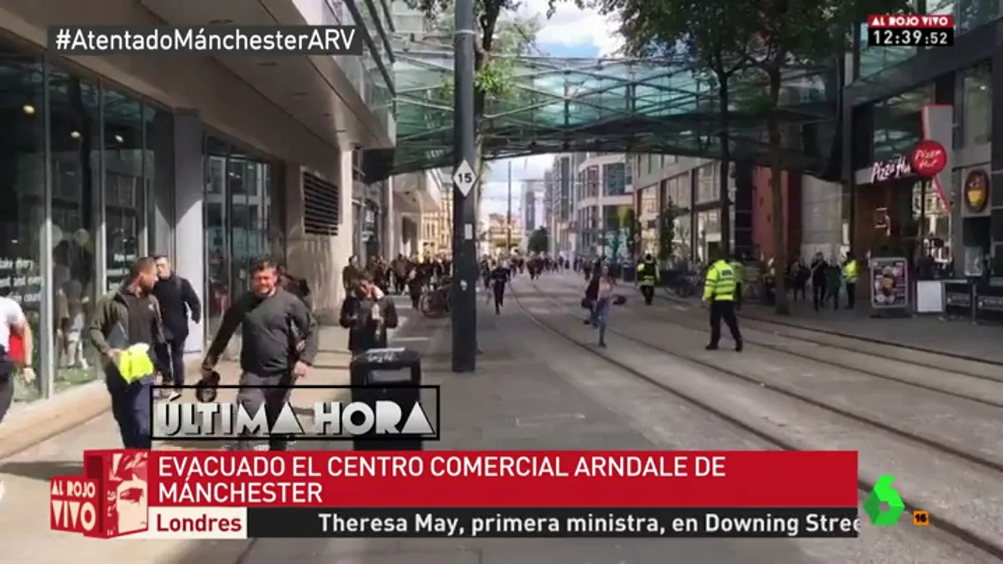 Desalojo de un centro comercial en Manchester Desalojo de un centro comercial en Manchester
