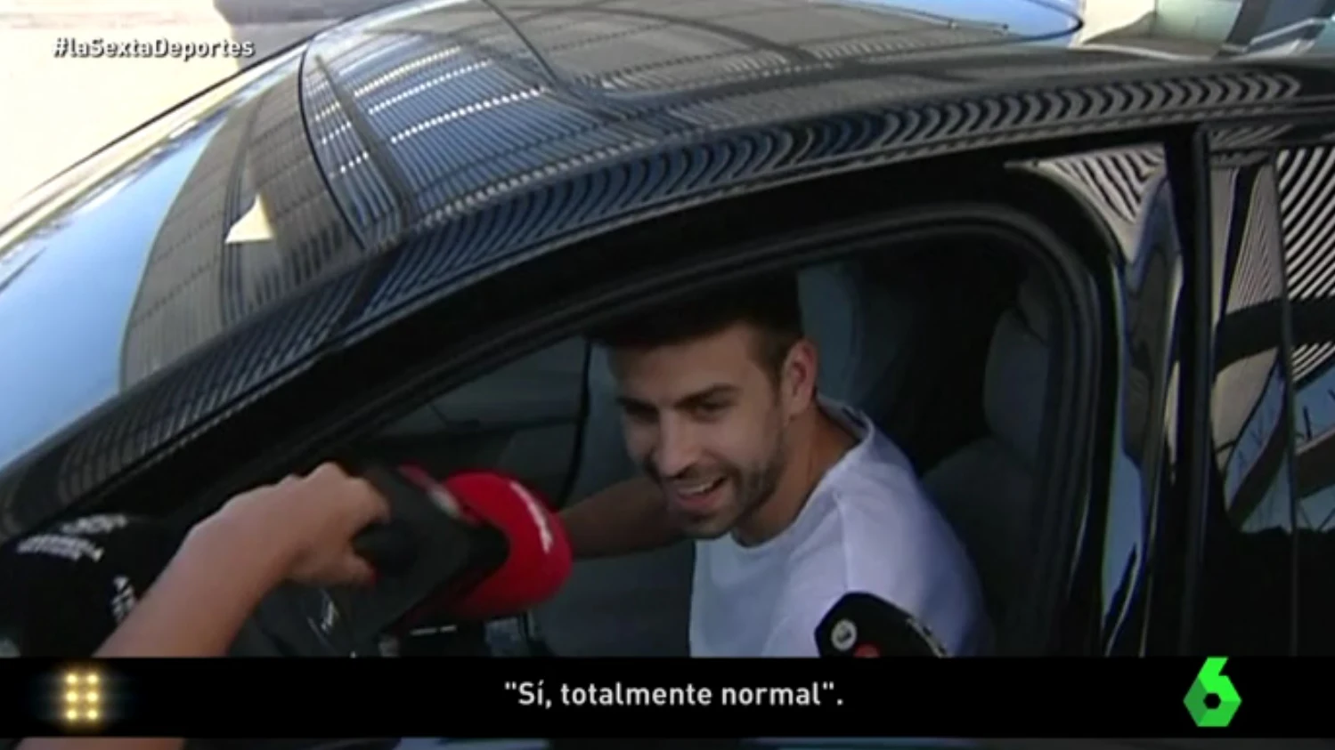 Gerard Piqué, a su llegada al aeropuerto de Barcelona