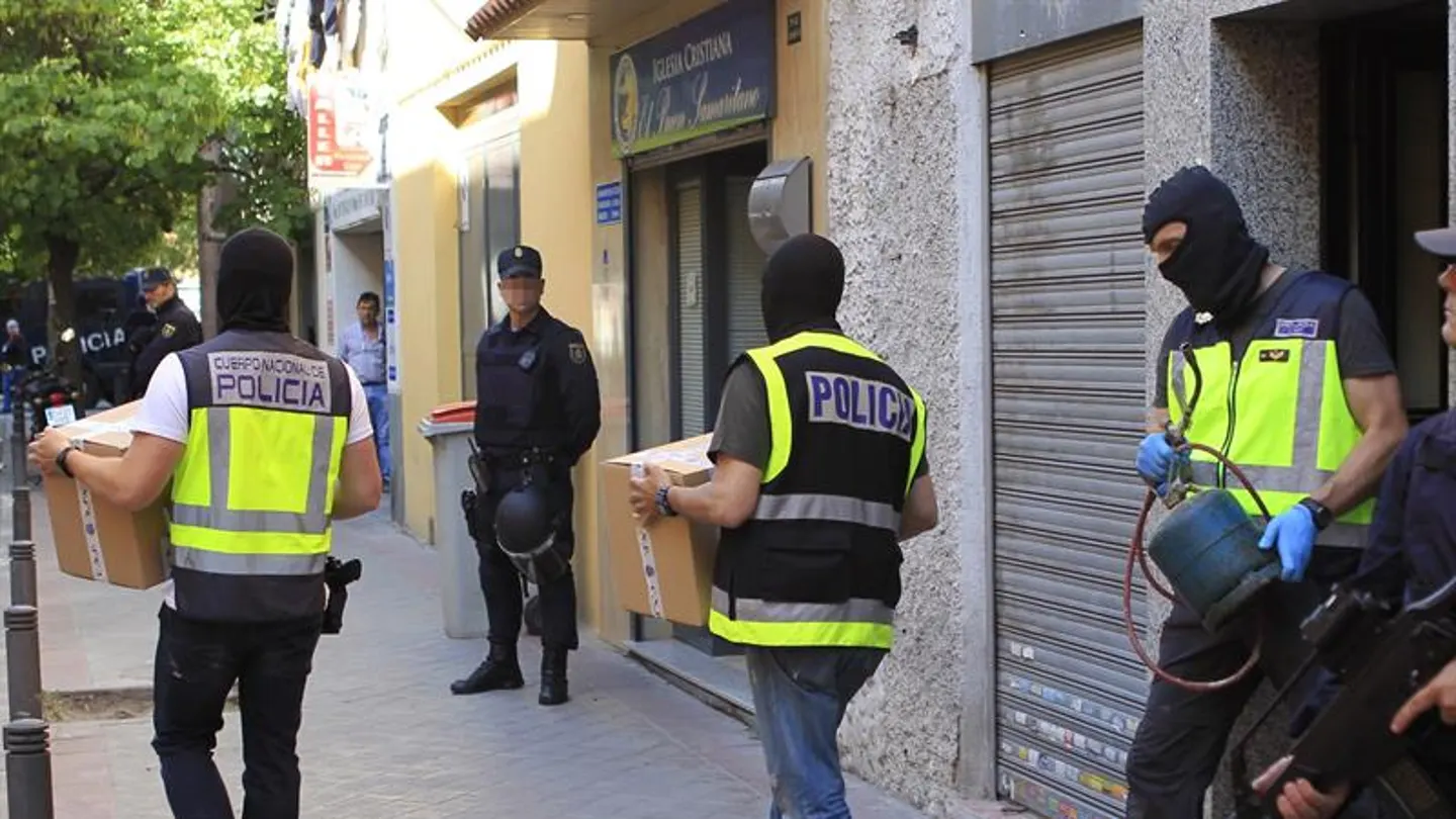 La Policía en una operación antiyihadista La Policía en una operación antiyihadista
