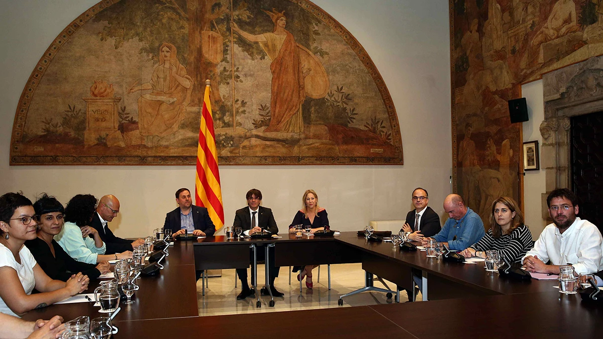 Imagen de la reunión que ha mantenido Carles Puigdemont con diferentes fuerzas políticas