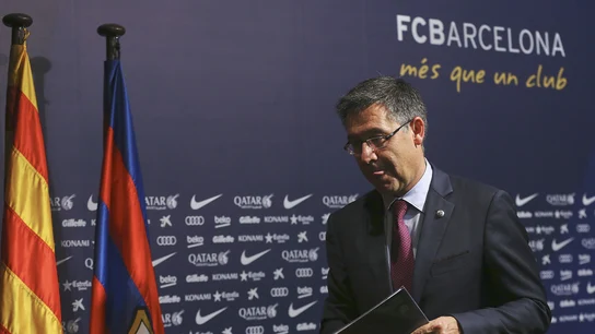 Bartomeu, saliendo de la sala de prensa del Barcelona Bartomeu, saliendo de la sala de prensa del Barcelona