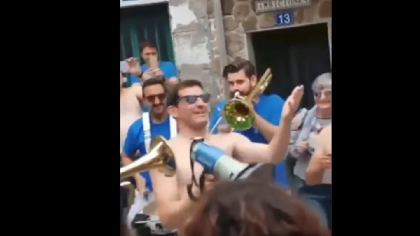 Iker Casillas, disfrutando de las fiestas de su pueblo en Ávila Iker Casillas, disfrutando de las fiestas de su pueblo en Ávila