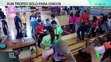 Frame 9.432514 de: Castilla y León impide a una niña jugar en un equipo de fútbol masculino tras una queja por "alineación indebida"