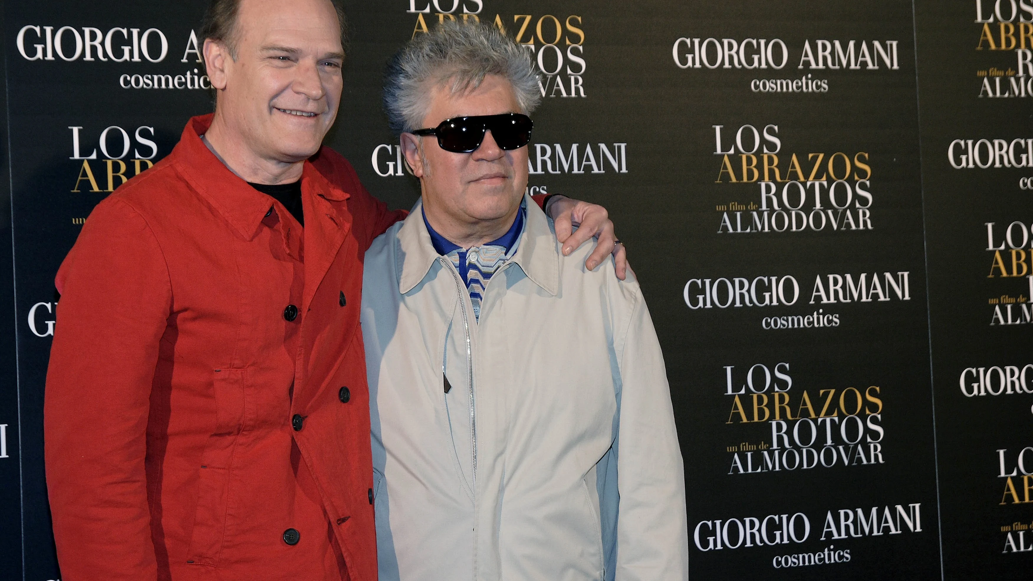Lluís Homar con Pedro Almodóvar en la promoción de 'los abrazos rotos' Lluís Homar con Pedro Almodóvar en la promoción de 'los abrazos rotos'