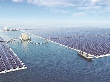 La planta flotante solar más grande del mundo La planta flotante solar más grande del mundo