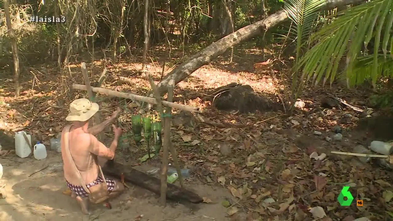 Los supervivientes potabilizan el agua