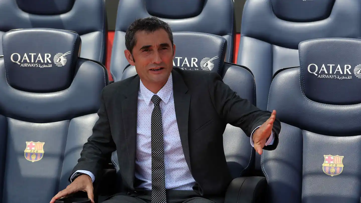 Ernesto Valverde se sienta por primera vez en el banquillo del Barça Ernesto Valverde se sienta por primera vez en el banquillo del Barça