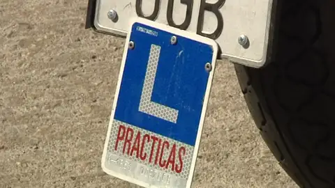 Frame 4.059116 de: Los examinadores de la DGT hacen huelga y paralizan 7.000 pruebas prácticas como protesta por la falta de personal Frame 4.059116 de: Los examinadores de la DGT hacen huelga y paralizan 7.000 pruebas prácticas como protesta por la falta de personal