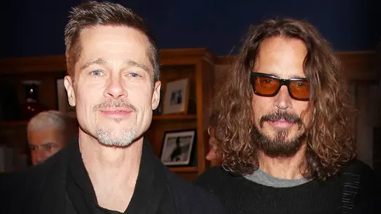 Brad Pitt y Chris Cornell Brad Pitt y Chris Cornell
