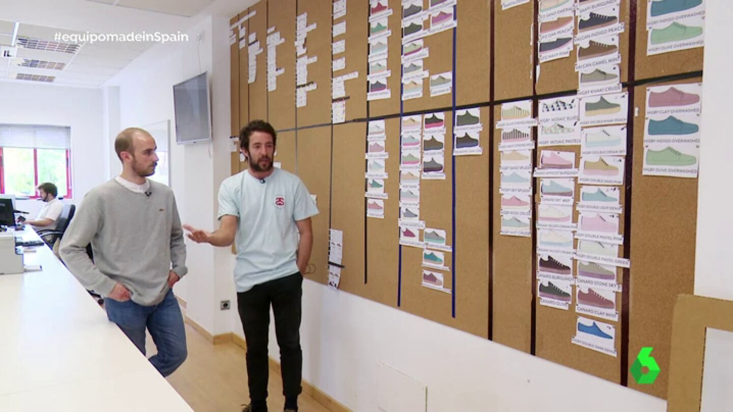 El &eacute;xito de unos j&oacute;venes espa&ntilde;oles que crearon una empresa de zapatillas con 18.000 euros: "Gusta que el producto sea nacional"
