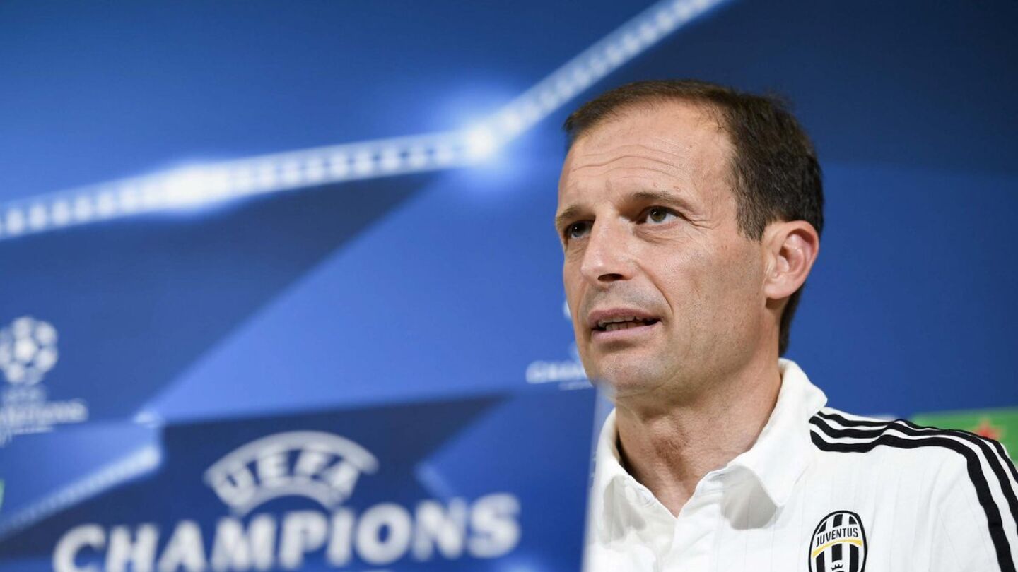 Allegri, durante la rueda de prensa