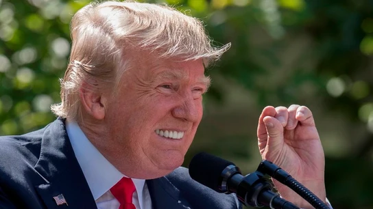 Trump anunciando la salida de EEUU del acuerdo del clima Trump anunciando la salida de EEUU del acuerdo del clima