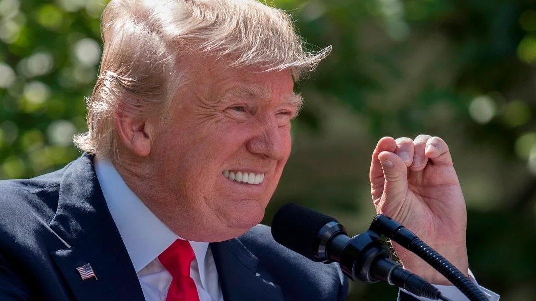 Trump anunciando la salida de EEUU del acuerdo del clima