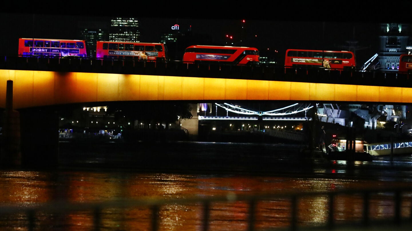 El Puente de Londres tras el atropello m&uacute;ltiple perpetrado 
