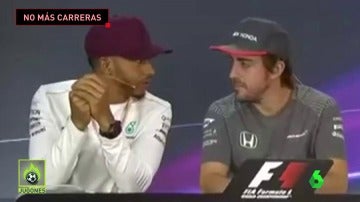 Frame 33.488413 de: Fernando Alonso provoca las risas de Hamilton: dejará la F1 si aumentan a 25 carreras por año