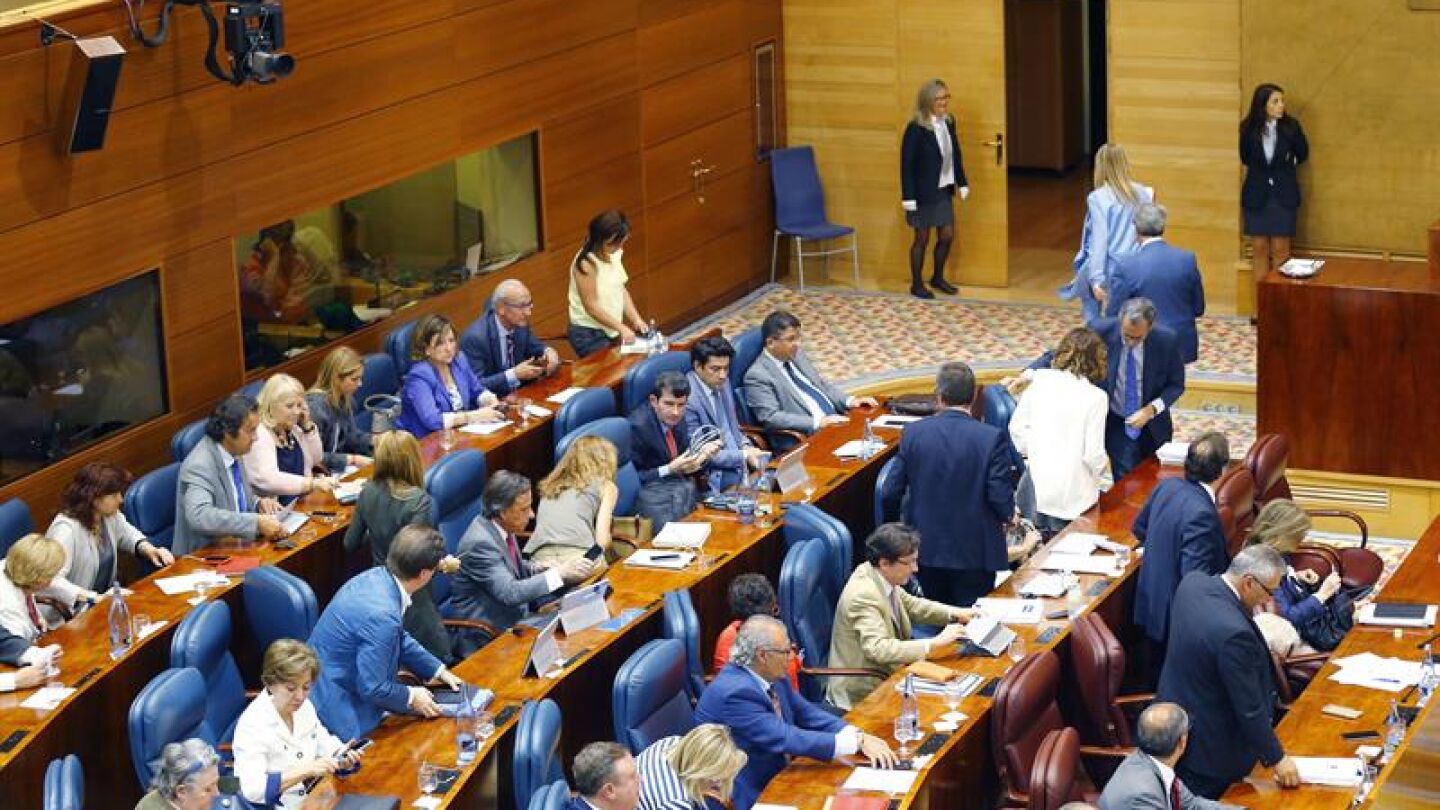 La bancada popular abandona el Pleno de la Comunidad de Madrid