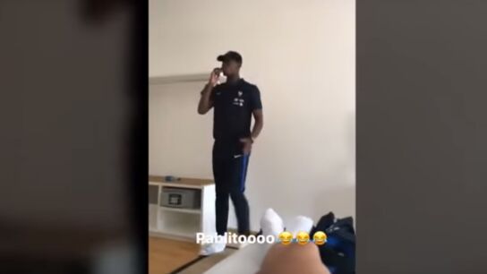 Pogba imitando a Pablo Escobar