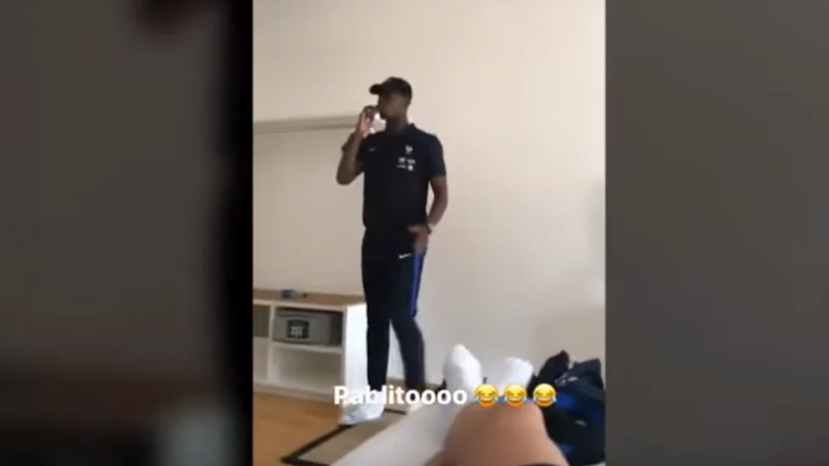 Pogba imitando a Pablo Escobar