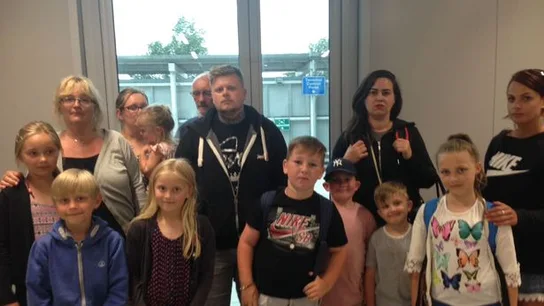 Algunos de los pasajeros que vivieron los momentos de terror en el avión de EasyJet Algunos de los pasajeros que vivieron los momentos de terror en el avión de EasyJet