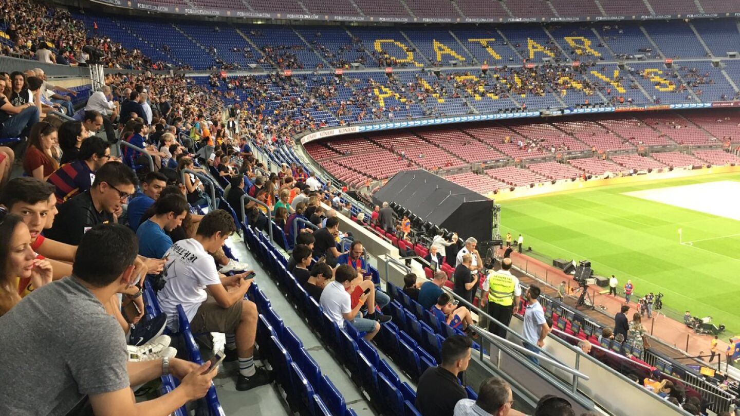 El Camp Nou, casi vac&iacute;o para ver al Dream Team