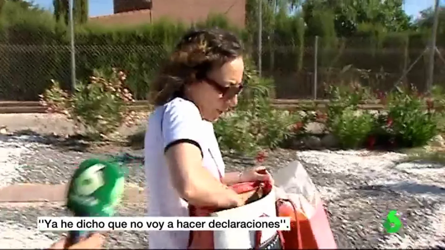 Noelia de Mingo, preguntada por un equipo de laSexta Noelia de Mingo, preguntada por un equipo de laSexta