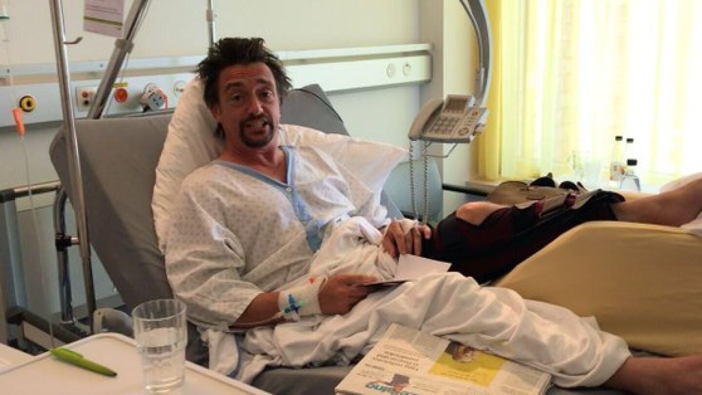 El presentador Richard Hammond en el hospital tras el accidente