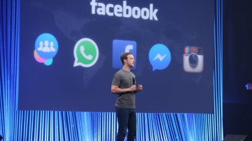 Zuckerberg en el F8