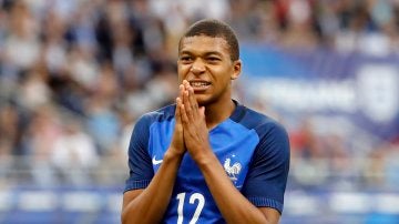 Mbappé, durante un partido con la selección francesa