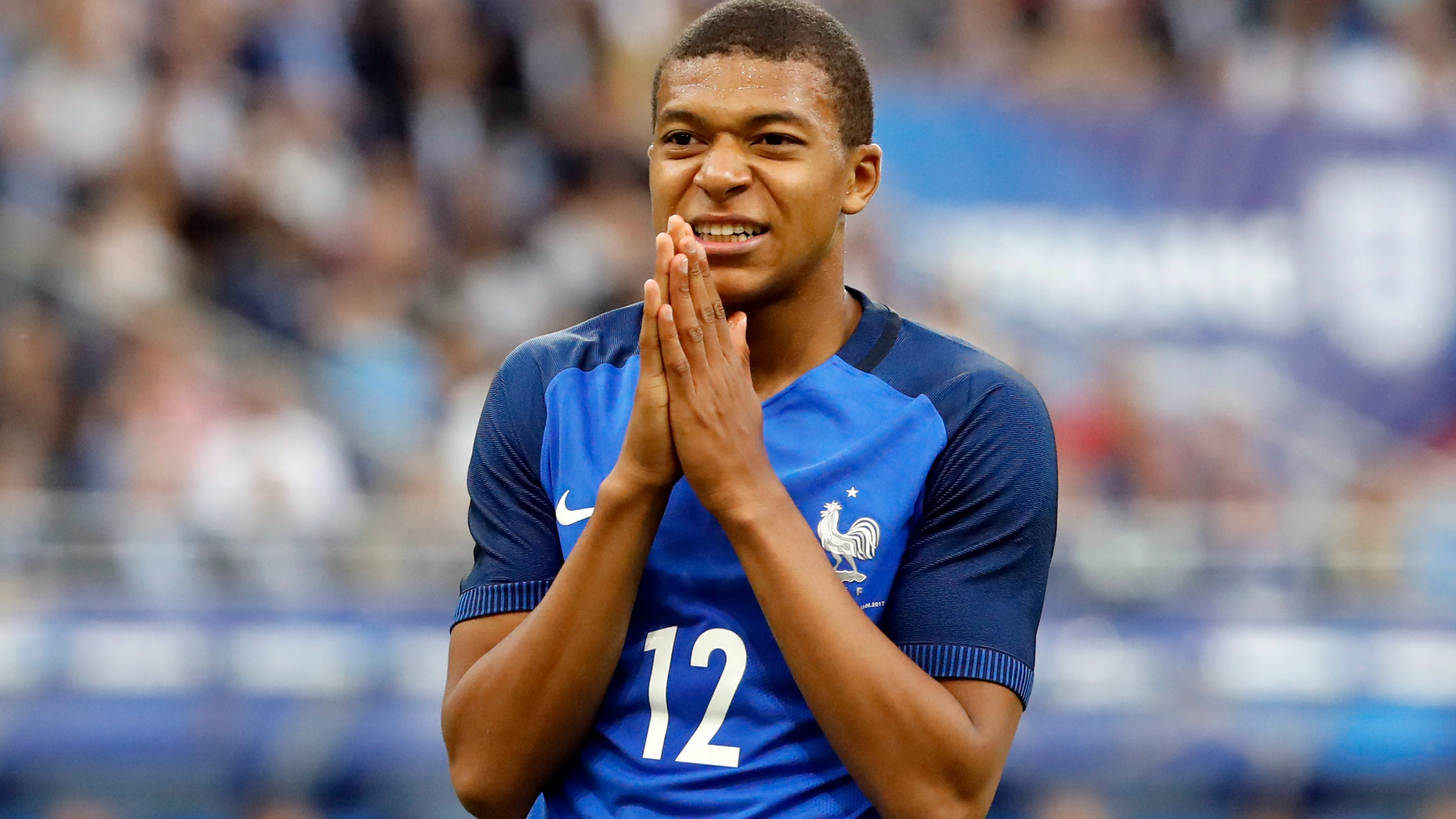 Mbappé, durante un partido con la selección francesa