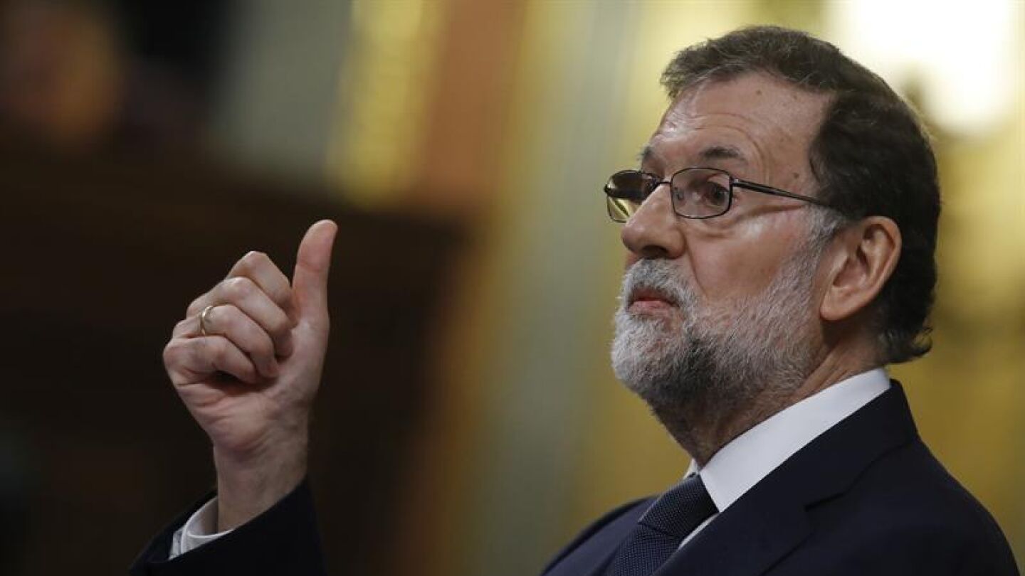 El presidente del Gobierno, Mariano Rajoy, durante su intervenci&oacute;n en el debate de la moci&oacute;n de censura