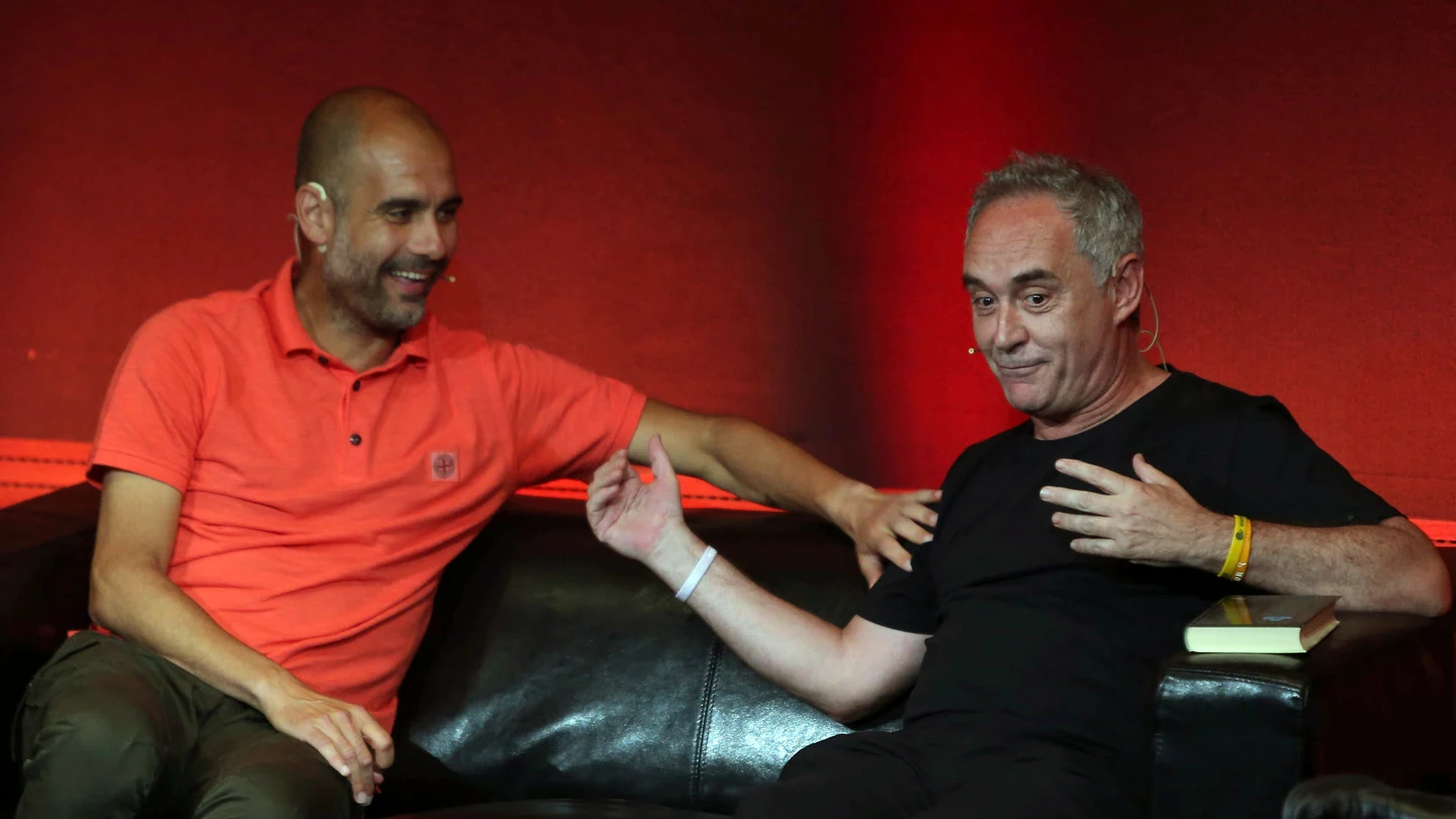 Guardiola escucha a Ferran Adrià Guardiola escucha a Ferran Adrià