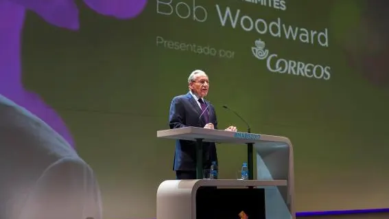 Bob Woodward durante la ponencia en MABS2017 Bob Woodward durante la ponencia en MABS2017