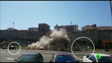 Derrumban un edificio en Zamora y los trabajadores tienen que salir corriendo 