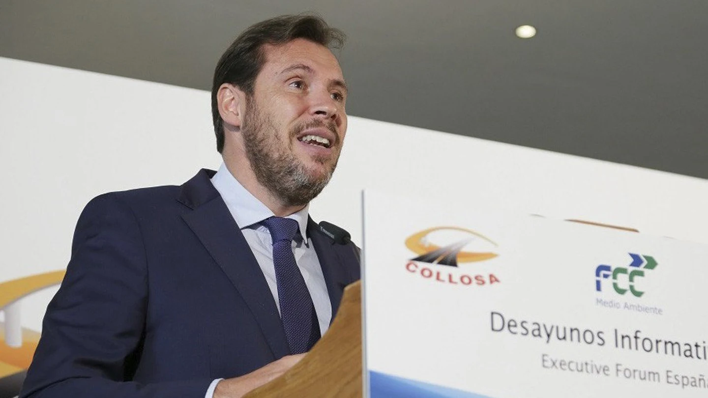 Óscar Puente hablando ante los medios Óscar Puente hablando ante los medios