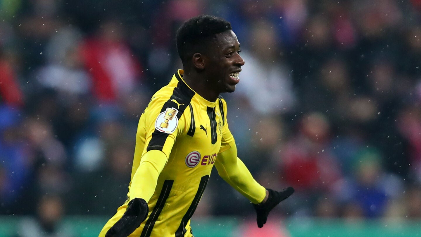 Dembel&eacute; celebra un gol con el Dortmund