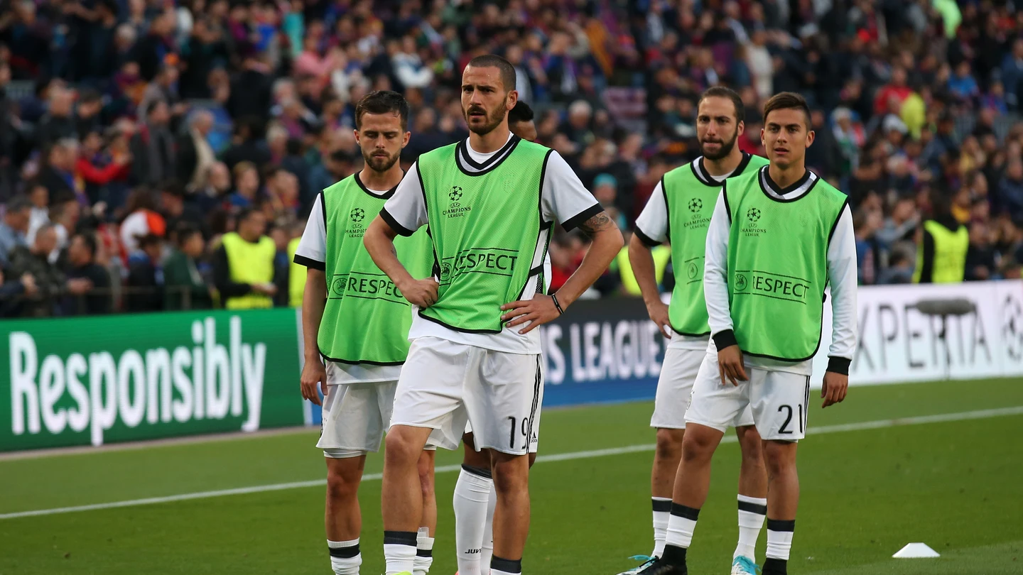 Bonucci y Dybala, en un calentamiento de la Juventus Bonucci y Dybala, en un calentamiento de la Juventus
