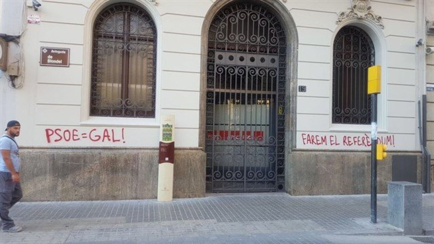 Atacan la sede del PSC en Lleida con pintadas