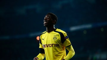 Dembélé, durante un partido con el Dortmund